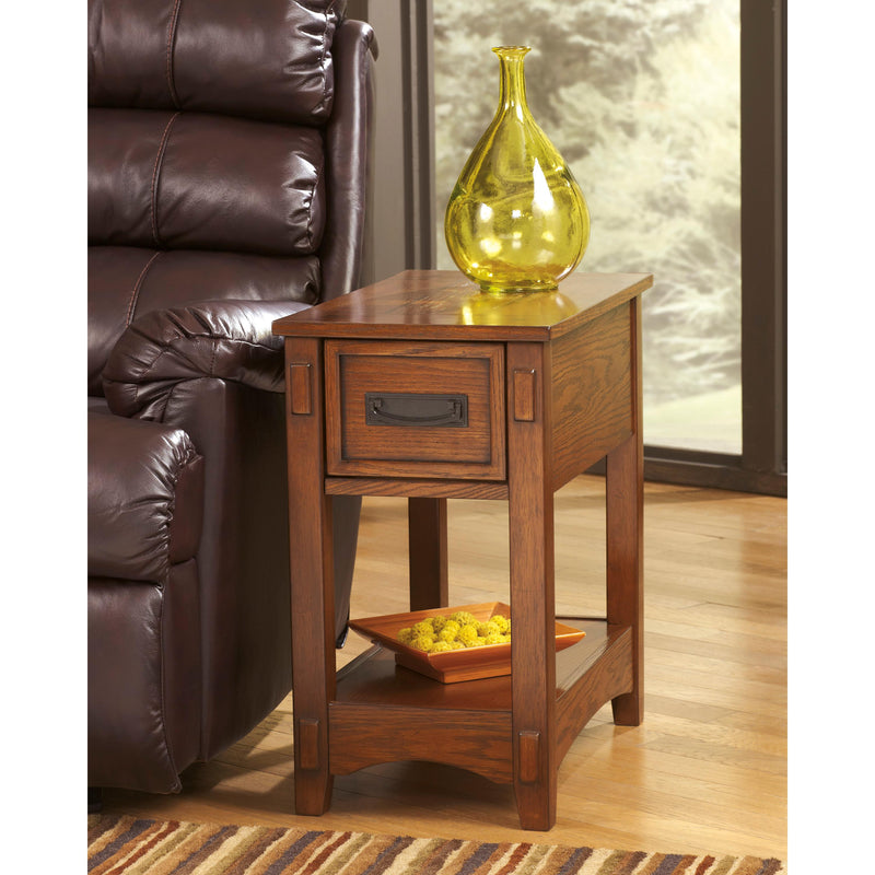 Signature Design by Ashley Breegin End Table T007-319 IMAGE 2
